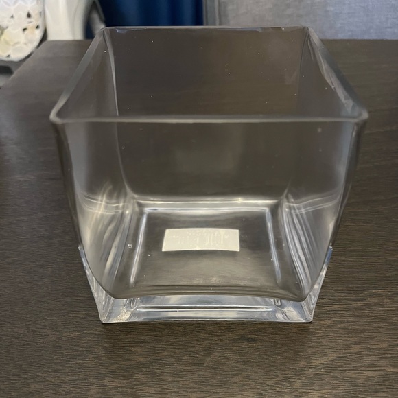 Glass Cube Vase - Picture 3 of 3